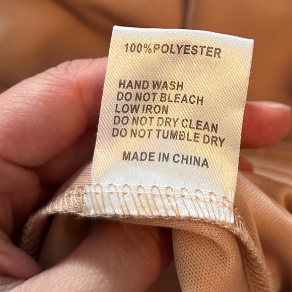 Lucy Wang Dress - Picture 5 of 5